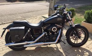 Sacoche Myleatherbikes Harley Dyna Street Bob_139